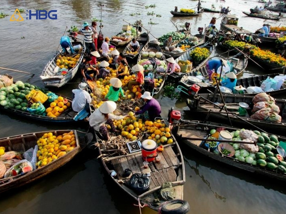 Ngắm trọn vẹn chợ Cái Bè Tiền Giang