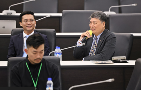 Đại diện Chi Hội ERAS Việt Nam tham luận