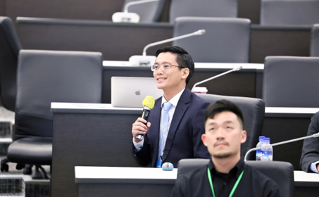 Đại diện Chi Hội ERAS Việt Nam tham luận